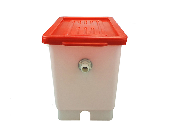 Plastic water tank