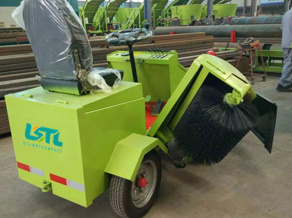 cattle feed pusher