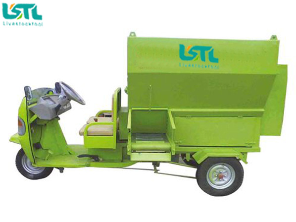 Feed spreader