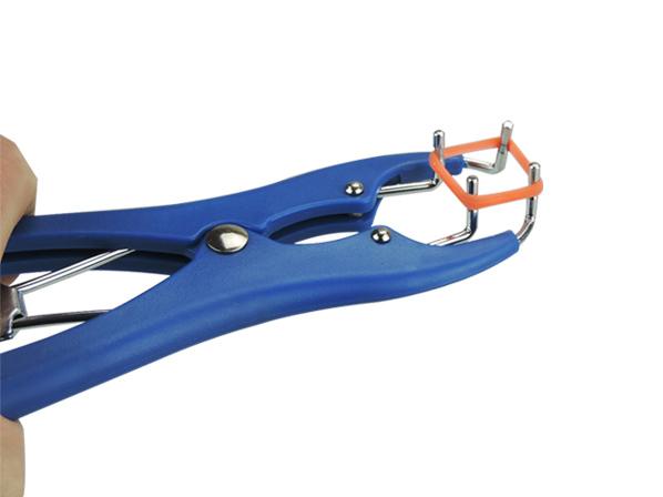 plastic elastrator castration plier