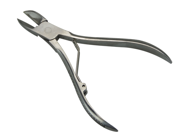 pig teeth cutter 