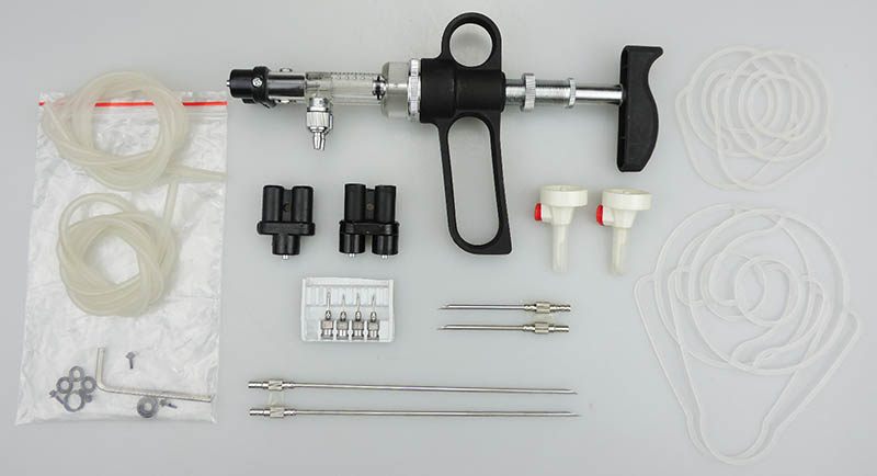 Syringe pump with double-barreled